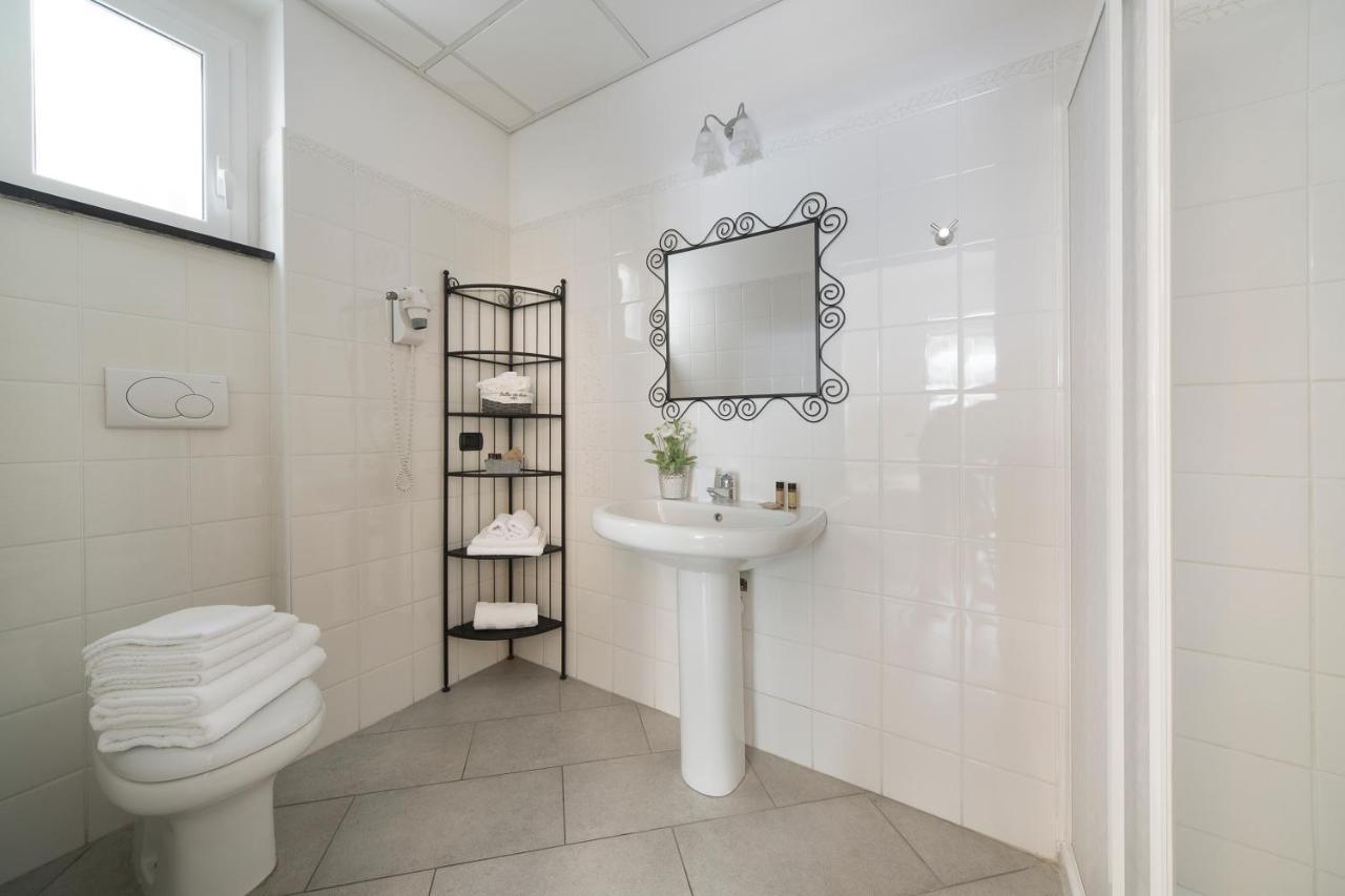 Hotel Residence Laigueglia Free Parking Luaran gambar